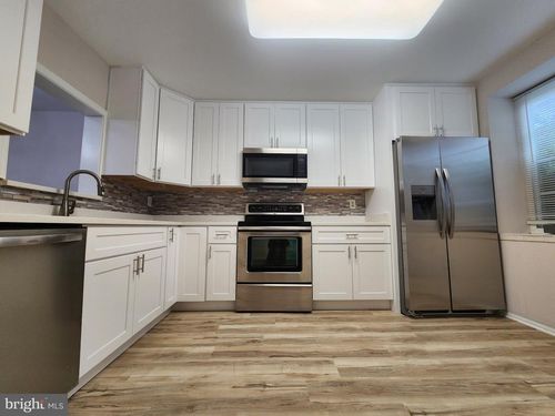 90 Six Notches Ct, BALTIMORE, MD, 21228-2460 | Card Image