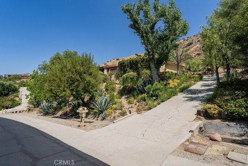 63 Coolwater Rd, Bell Canyon, CA, 91307-1006 | Card Image