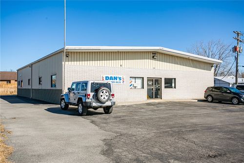 636 W Washington St, Geneva, NY, 14456-2120 | Card Image