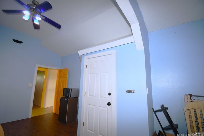 8389 E Loop 1604 S, House other with 5 bedrooms, 5 bathrooms and null parking in Adkins TX | Image 37