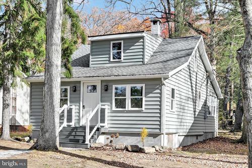 322 Maple Blvd, ORWIGSBURG, PA, 17961-9619 | Card Image