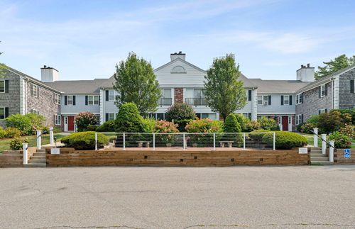 12-12 Hilltop Dr, Sandwich, MA, 02563-2352 | Card Image