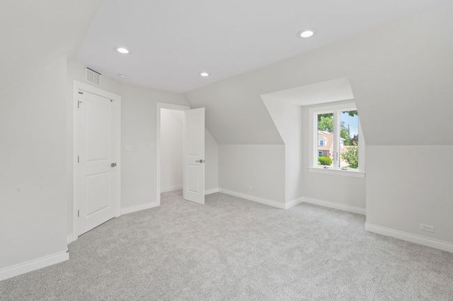 7810 N Neva Ave, House other with 4 bedrooms, 3 bathrooms and 1 parking in Niles IL | Image 32