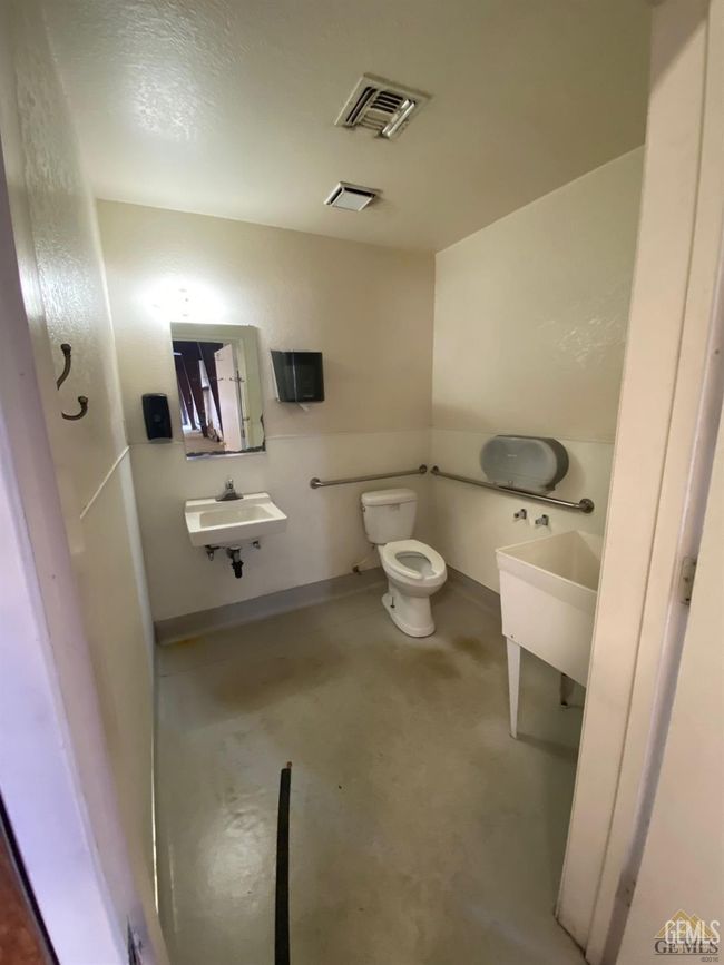 3930 Alken St, House other with 0 bedrooms, 0 bathrooms and null parking in Bakersfield CA | Image 19