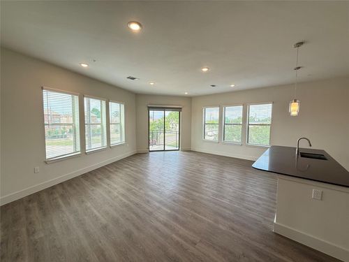 apt-211-641 W Crosstimbers St, Houston, TX, 77018-5570 | Card Image