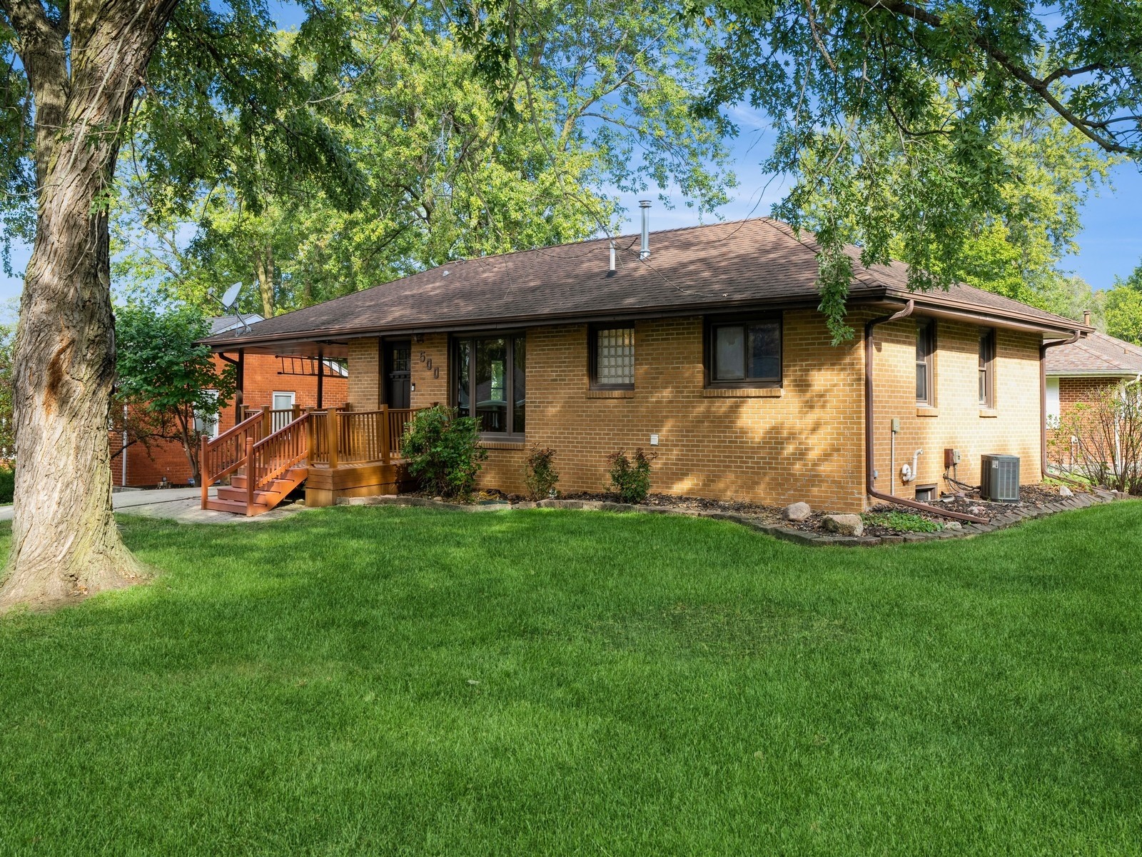 Jackson Ave, Indianola, IA 50125