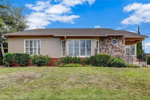 13017 Cumpston St, Sherman Oaks, CA, 91401-5420 | Card Image