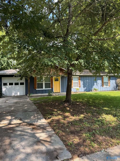 902 Danmann Cir Se, Huntsville, AL, 35803-2336 | Card Image