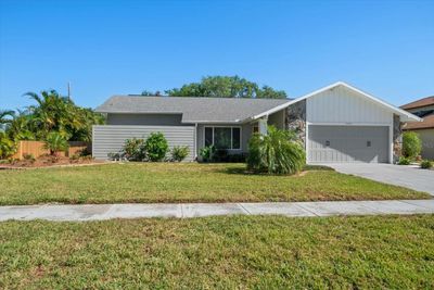 7395 Rosetree Place E, House other with 3 bedrooms, 2 bathrooms and null parking in Seminole FL | Image 1