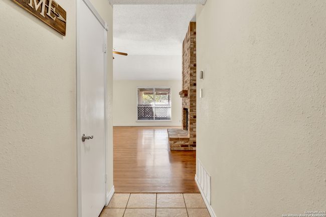 11401 Forest Elf, House other with 4 bedrooms, 2 bathrooms and null parking in Live Oak TX | Image 5