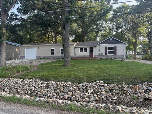 16423 255th Ave, Spirit Lake, IA, 51360-7022 | Card Image