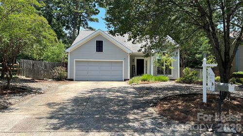 7506 Batavia Ln, Charlotte, NC, 28213-5084 | Card Image