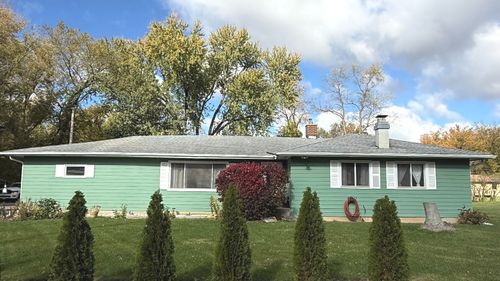 1302 Cary Rd, Algonquin, IL, 60102-3409 | Card Image