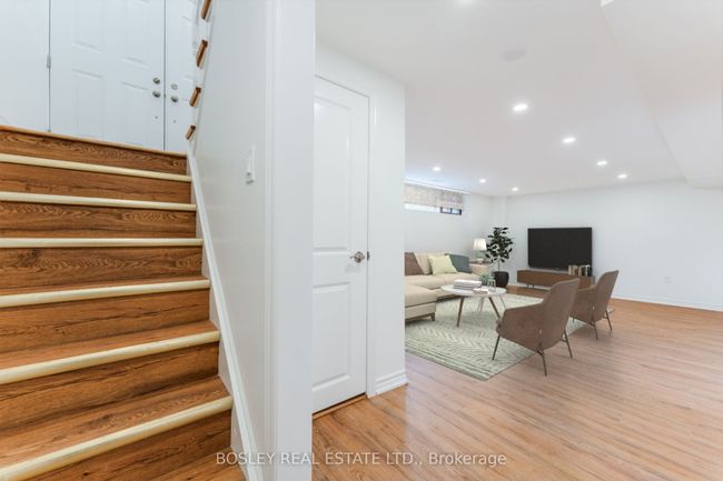 47 Tinder Cres, House other with 4 bedrooms, 2 bathrooms and 4 parking in North York ON | Image 20