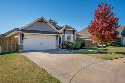 3401 Huron Circle, House other with 3 bedrooms, 2 bathrooms and null parking in Moore OK | Image 2