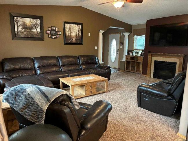 674011 Rr171, House other with 4 bedrooms, 2 bathrooms and 8 parking in Atmore AB | Image 5