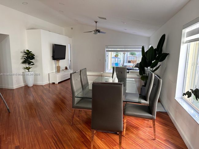 591 Talavera Rd, House other with 3 bedrooms, 2 bathrooms and null parking in Weston FL | Image 9