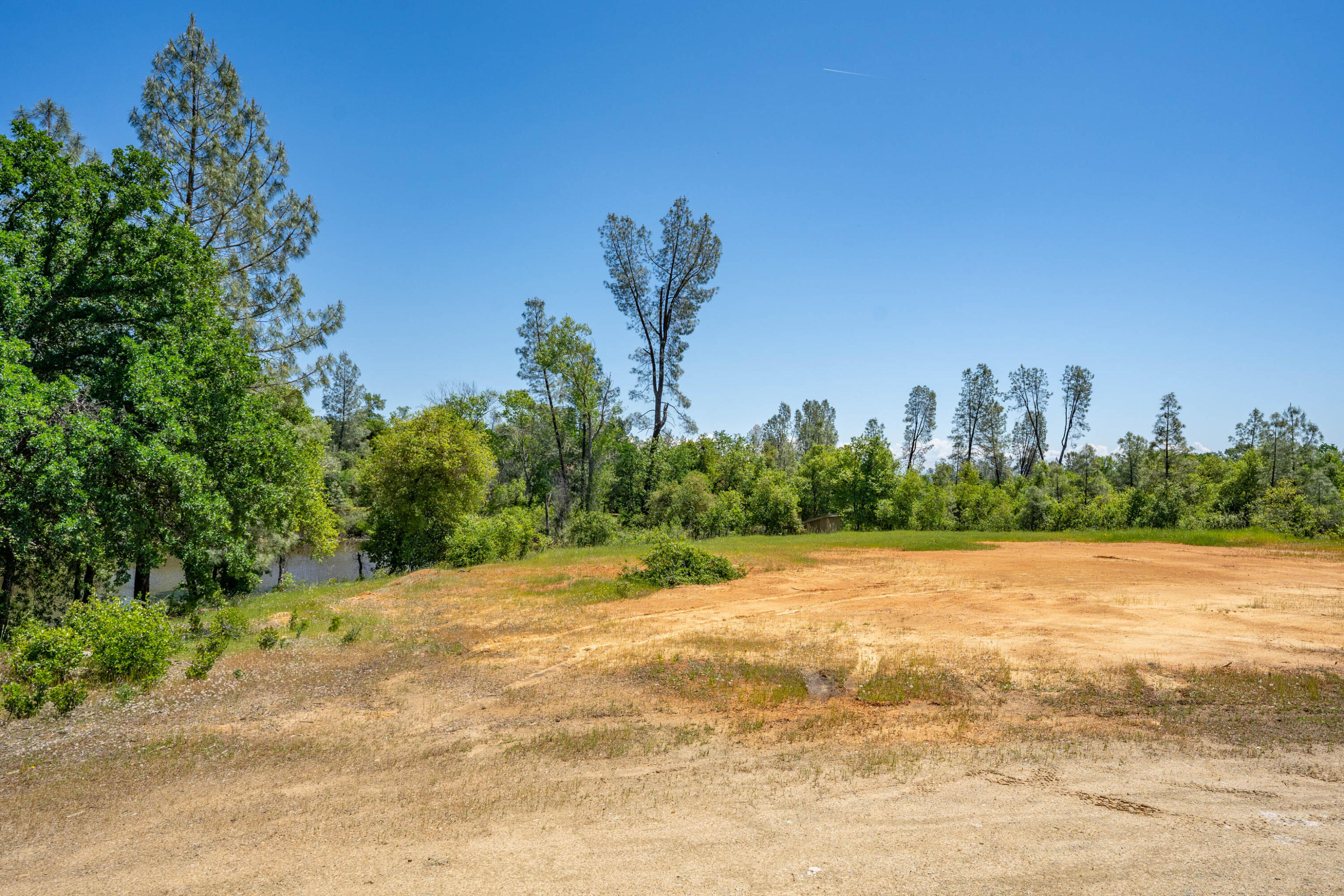 Land in Redding 3