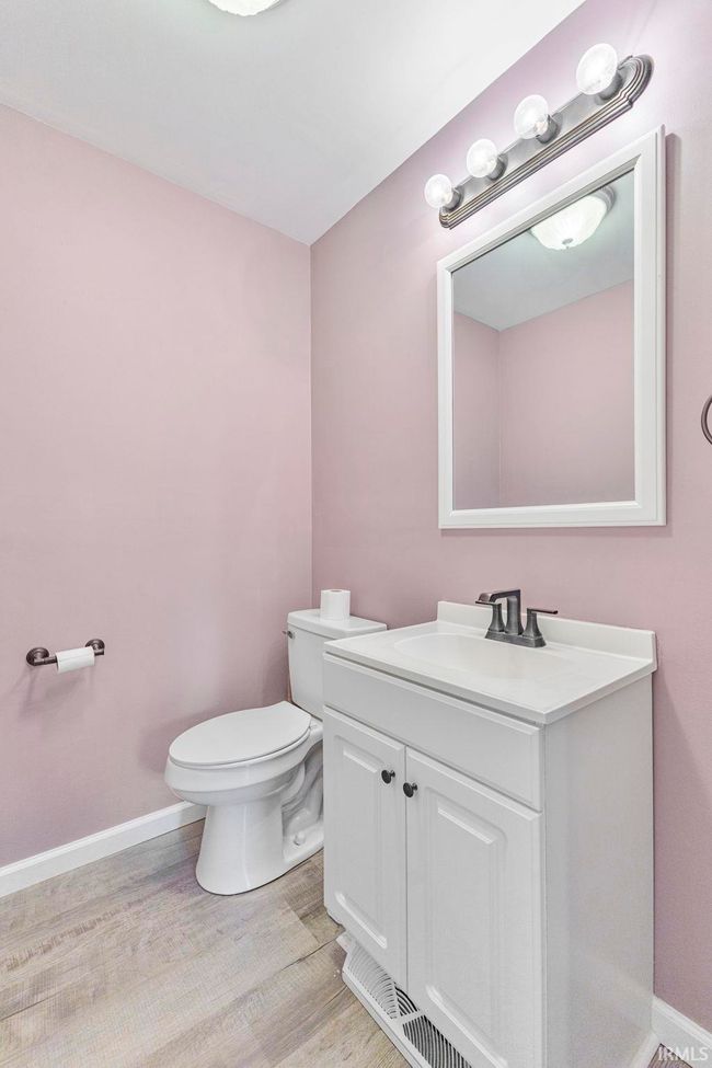 340 W Turner St, House other with 3 bedrooms, 3 bathrooms and null parking in Bloomfield IN | Image 11