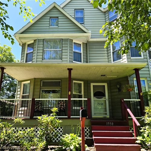 1550 Grace Ave, Lakewood, OH, 44107-4945 | Card Image