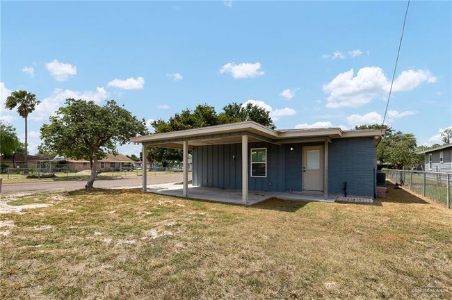 321 E Stubbs St, House other with 3 bedrooms, 2 bathrooms and 2 parking in Edinburg TX | Image 15
