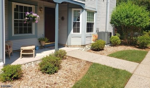 407 Porter Way W, Bridgewater, NJ, 08807-3537 | Card Image