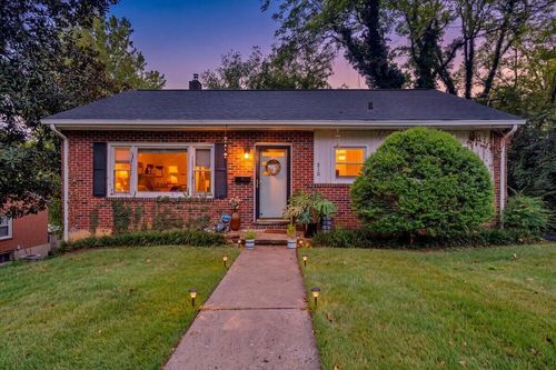 812 Welton Ave Sw, Roanoke, VA, 24015 | Card Image