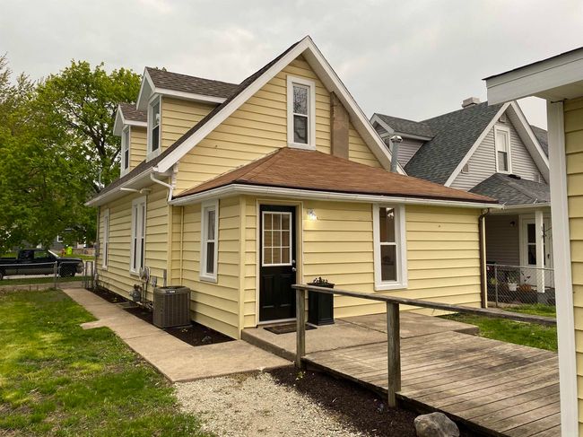 443 E Washington St, House other with 3 bedrooms, 2 bathrooms and null parking in Huntington IN | Image 4