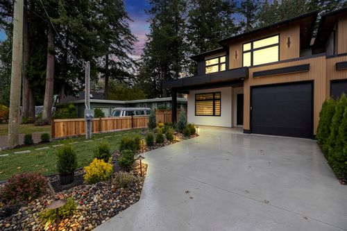 5666 10a Ave, Delta, BC, V4L1C2 | Card Image