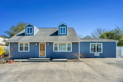 1659 Lincoln Ave, Bohemia, NY, 11716-1415 | Card Image