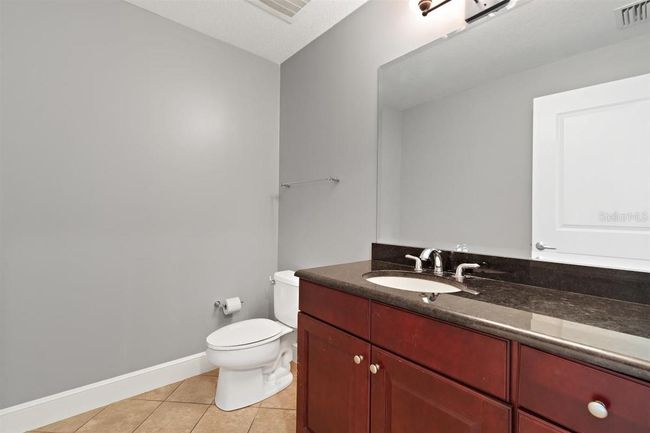 Half bathroom | Image 7