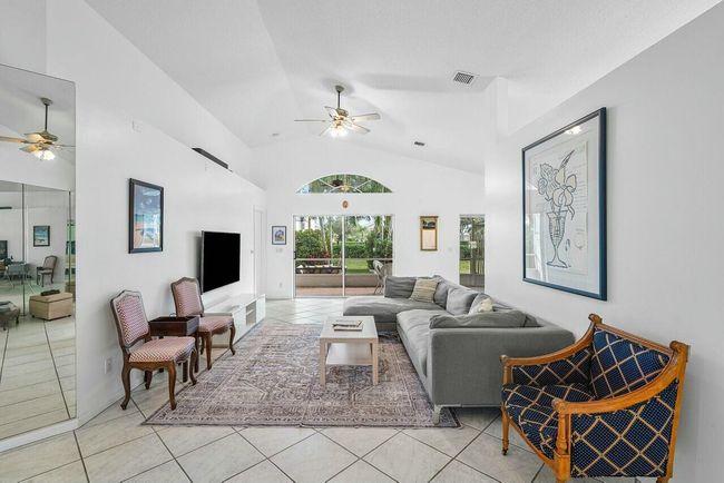 1643 Oak Berry Cir, House other with 3 bedrooms, 2 bathrooms and null parking in Wellington FL | Image 7