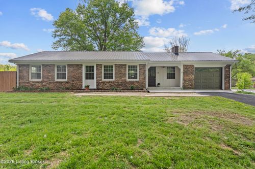 16 Meadowbrook Dr, Frankfort, KY, 40601-9027 | Card Image