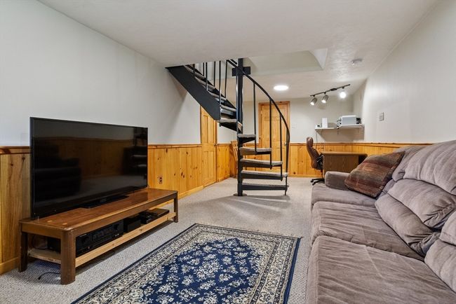 17 Baben Rd, House other with 4 bedrooms, 2 bathrooms and 4 parking in Hudson MA | Image 20