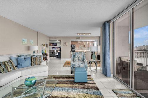 1417w-2801 Ne 183rd St, Aventura, FL, 33160-2100 | Card Image