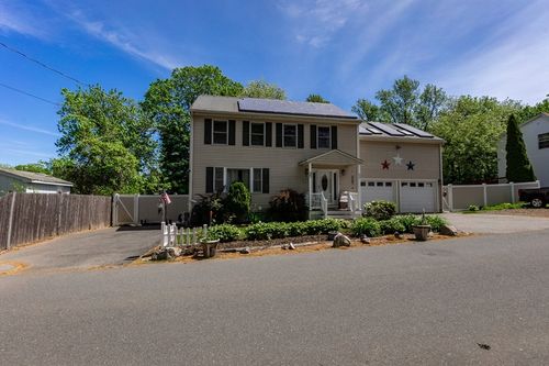 63 Bow St, Saugus, MA, 01906-1139 | Card Image