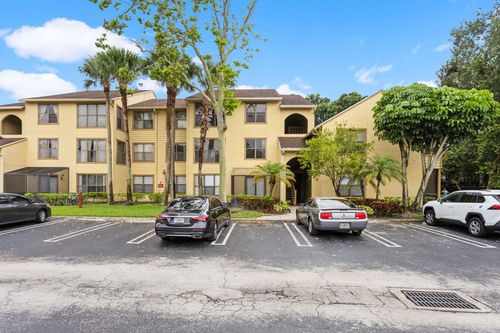 25-2301 N Congress Ave, Boynton Beach, FL, 33426-8605 | Card Image