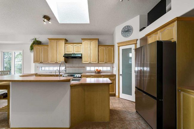 9 Chaparral Cove Se, House other with 4 bedrooms, 3 bathrooms and 4 parking in Calgary AB | Image 7