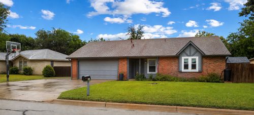 608 Andover Dr, Round Rock, TX, 78664-3002 | Card Image