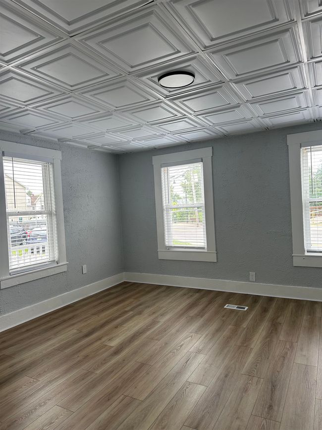 APT-1 - 30 Ledge St, Condo with 2 bedrooms, 1 bathrooms and null parking in Nashua NH | Image 6