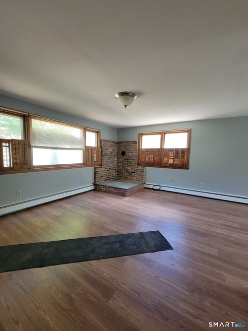 floor-1-18 Parsonage Rd, Higganum, CT, 06441-4125 | Card Image