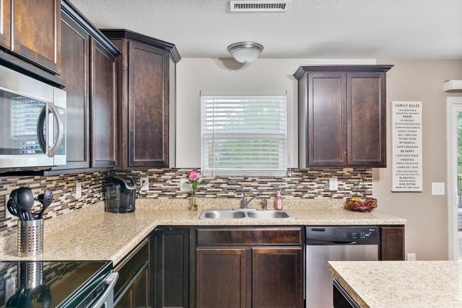 5791 W Commonview Dr, House other with 5 bedrooms, 3 bathrooms and null parking in Mccordsville IN | Image 12