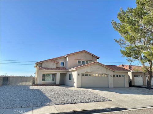 17132 Jurassic Pl, Victorville, CA, 92394-7706 | Card Image