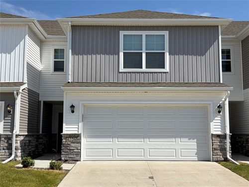 4226 Ne Mongoose Lane, Ankeny, IA, 50021 | Card Image