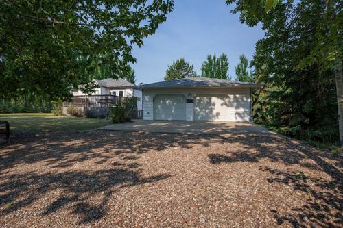 610 Parrot Close, Pelican Point, AB, T0B0H3 | Card Image