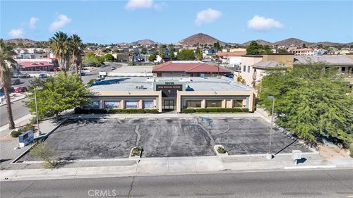 d-18056 Wika Road, Apple Valley, CA, 92307 | Card Image