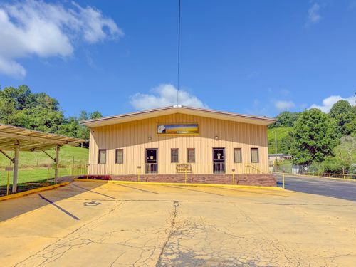 2335 Columbia Hwy, Pulaski, TN, 38478-9594 | Card Image