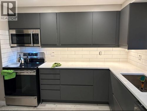 39-215 Glamis Road, Cambridge, ON, N1R6V8 | Card Image