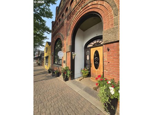 10 S Main St, Joseph, OR, 97846 | Card Image