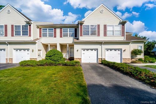 6204 High Ridge Ct, Wappingers Falls, NY, 12590-7528 | Card Image